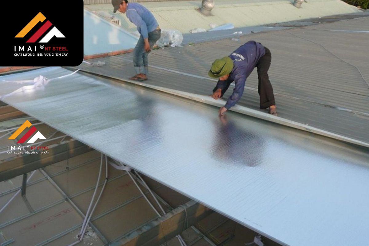 Nguyên nhân gây tiếng ồn từ mái tôn