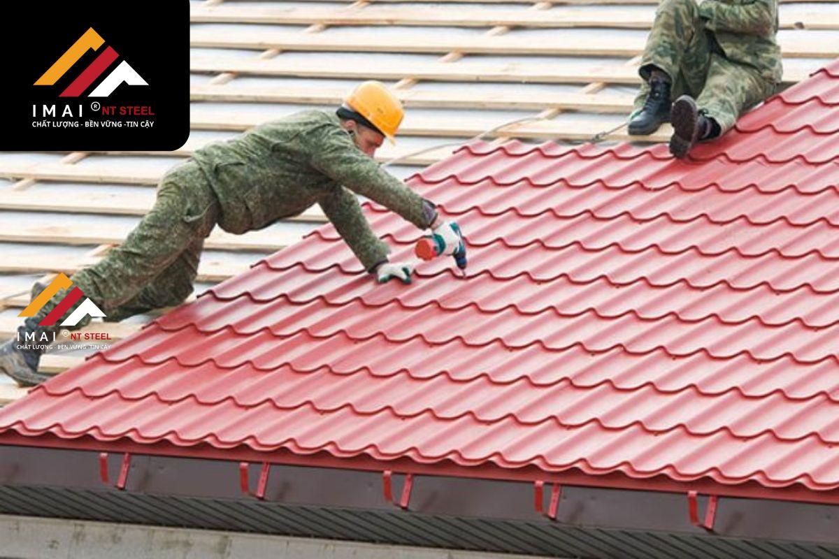 biện pháp chống ồn mái tôn hiệu quả Gia cố lại phần vít mái tôn
