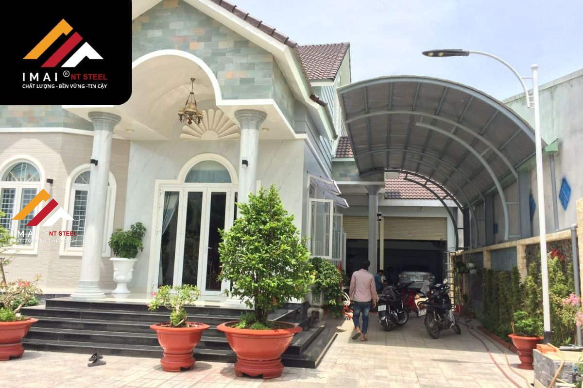 mẫu công trình làm mái tôn biệt thự đẹp nhất Các mẫu mái che sân đẹp cho biệt thự