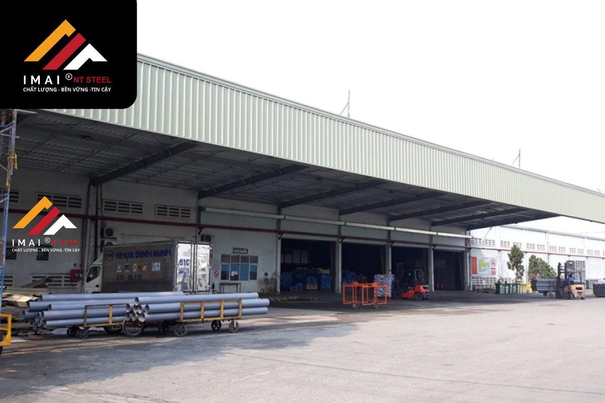 Mẫu mái hiên nhà xưởng, mái che cửa nhà xưởng