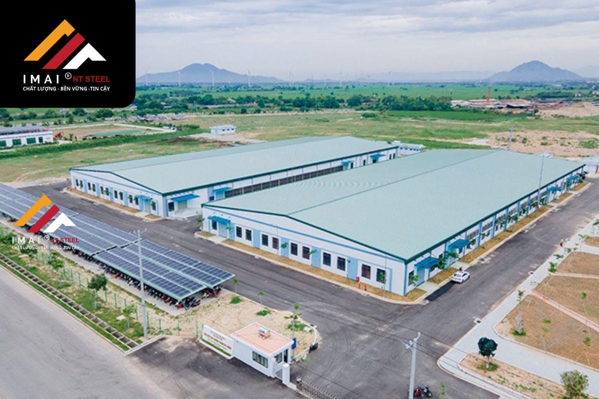 mái nhà xưởng nghiêng nhỏ