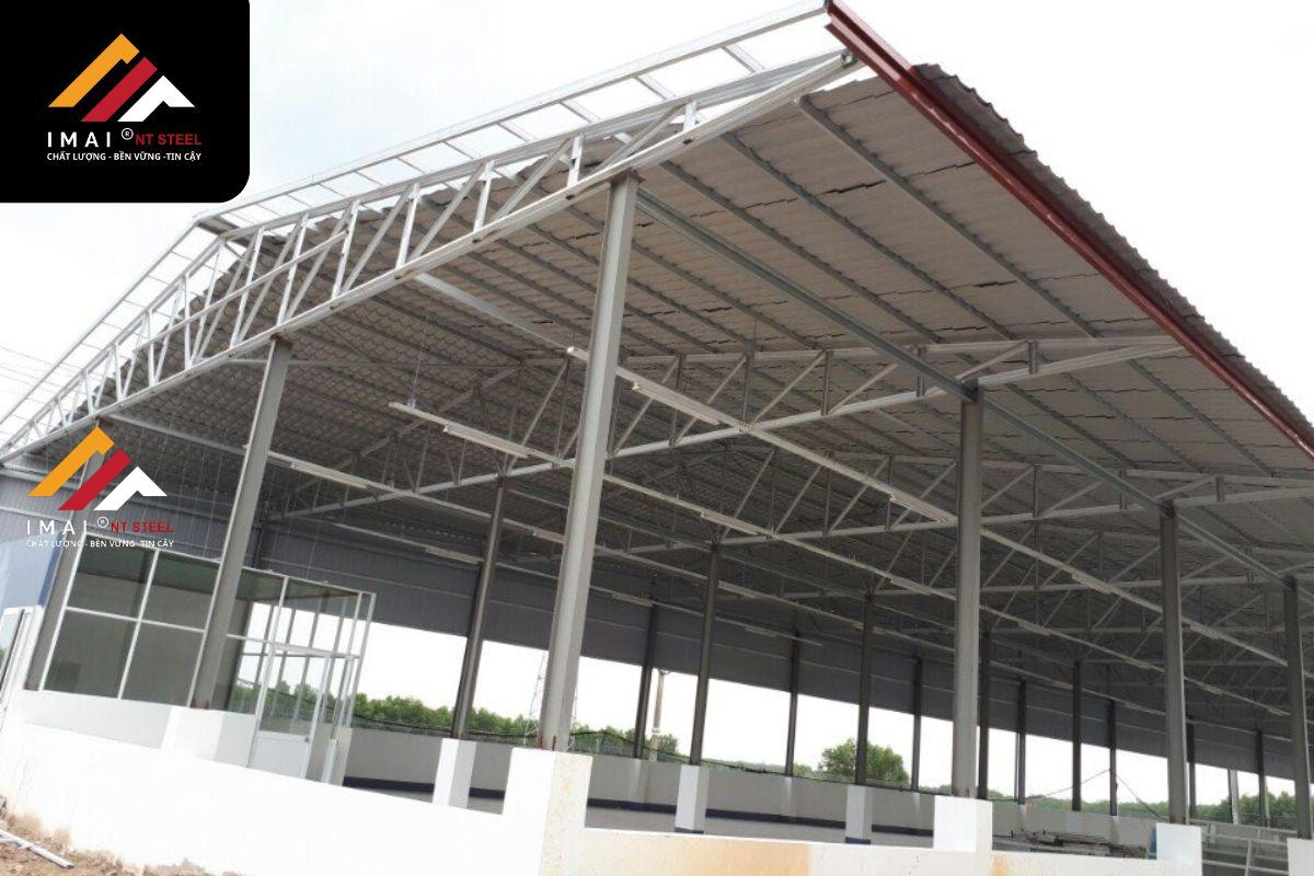 Vì sao nên chọn thi công nhà xưởng khung thép mái tôn?
